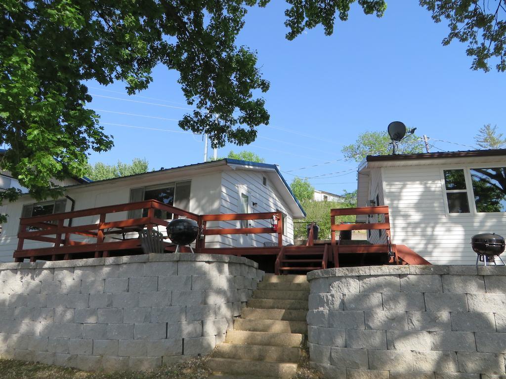 Lake Breeze Resort 卡姆登顿 外观 照片
